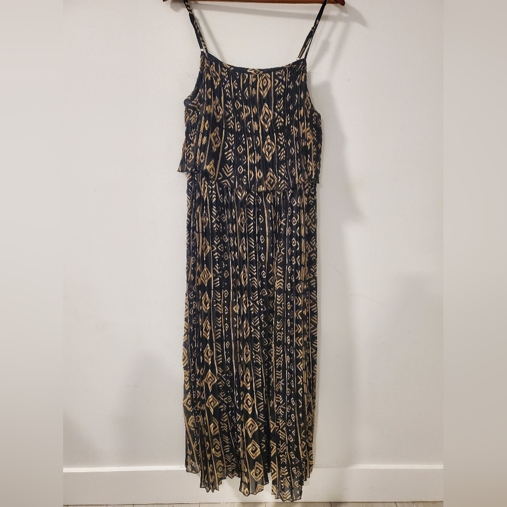 Magic Black and Tan Geometric Dress